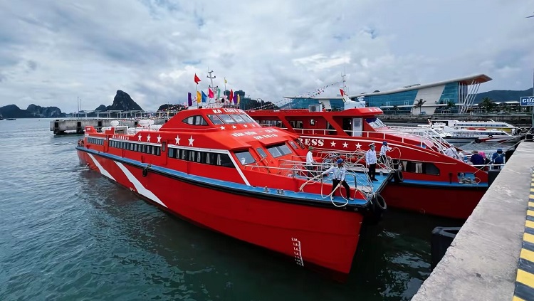 Vé tàu ao tiên - cô tô